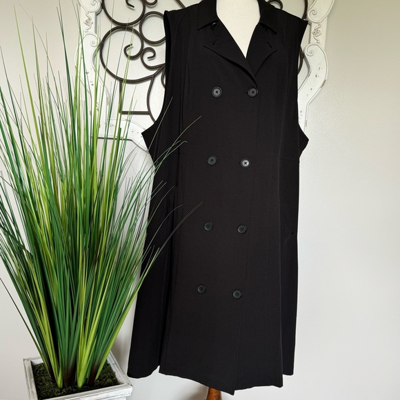 torrid Dresses & Skirts - NWT TORRID Size 5X Black Dress (Belt Missing)